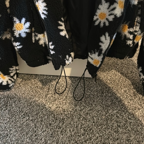 Daisy print zip up fleece jacket - Picture 2 of 5